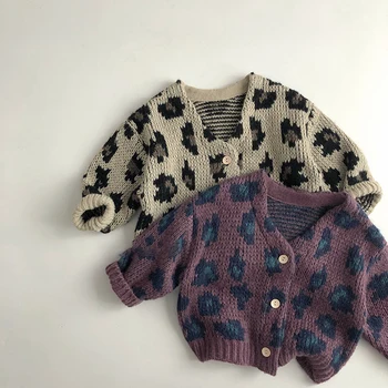 Осенний Новый детский вязаный кардиган, модный леопардовый однобортный свитер с V-образным вырезом для девочек, Повседневная верхняя одежда для мальчиков с длинным рукавом